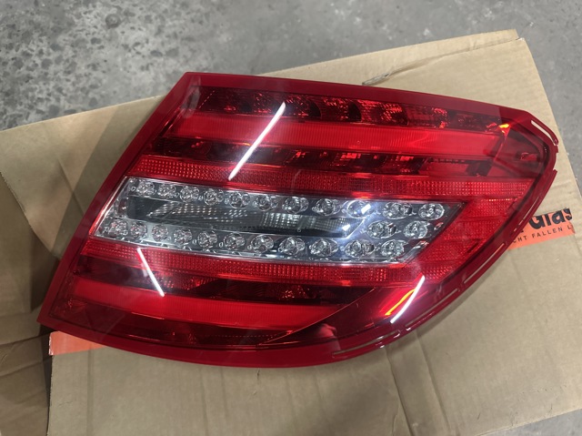 MERCEDES 2049060503 Задний фонарь в наличии Хмельницкий