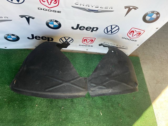 Локер передний левый 103424900H Tesla Model