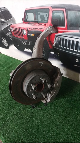 Кулак поворотный передний левый 104431100E Tesla Model