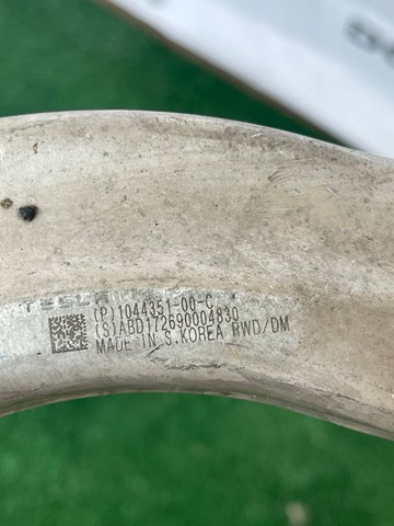 Tesla Model 104435100C Рычаг передней подвески нижний левый в наличии Тернополь