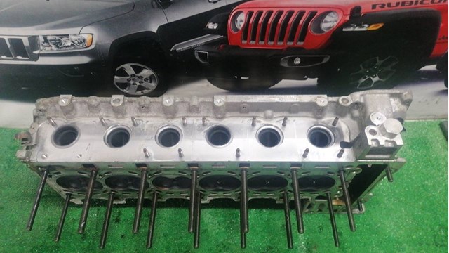 Головка блока в сборе c распредвалами 11127624429 BMW