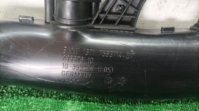 13717583714 BMW Патрубок воздушный, выход воздушного фильтра купить в Винница