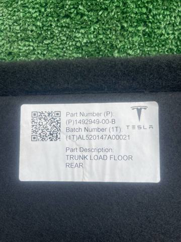 149294900B TESLA Облицовка багажного отсека нижняя купить в Черновцы