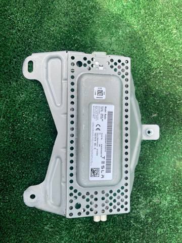 Заводская магнитола 152797400C TESLA
