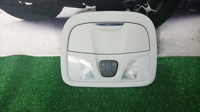 Плафоны внутреннего освещения 1UE041S4AJ CHRYSLER