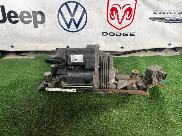 Компрессор подкачки амортизаторов 37106785505 BMW
