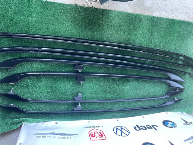 BMW 51137158530 Рейлинг крыши правый в наличии Полтава