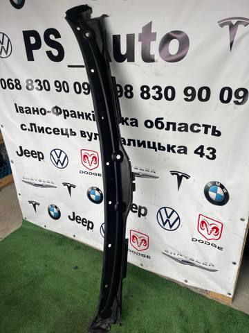 Решетка стеклоочистителей 51718402642 BMW