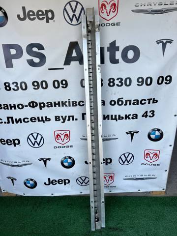 51718403078 BMW Накладка (молдинг) порога наружная правая купить в Хмельницкий