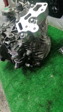 CHRYSLER 5281370AA Сапун КПП в наличии Харьков