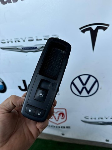 56046554AD CHRYSLER Кнопочный блок управления стеклоподъемником передний правый купить в Днепр