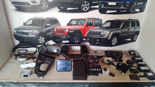 Антенна замка двери 56046957AA CHRYSLER