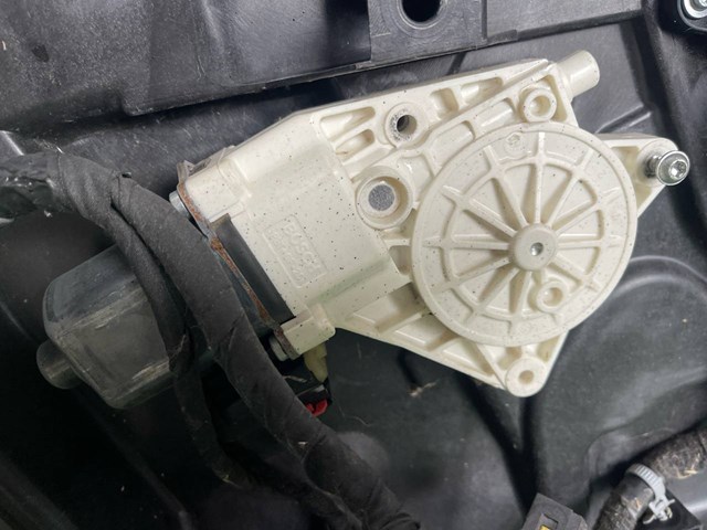 5MY57DX9AE CHRYSLER купить в Тернополь
