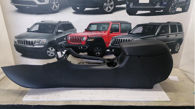 CHRYSLER 5SF14DX9AB Консоль панели управления центральная в наличии Киев