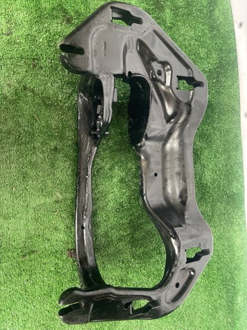 6791859 BMW Балка крепления коробки передач купить в Чернигов