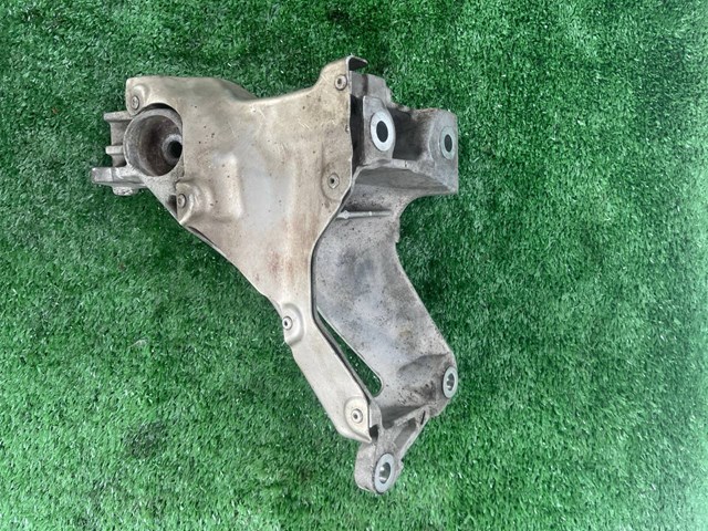 6797921 BMW Кронштейн подушки (опоры) двигателя правой купить в Черновцы