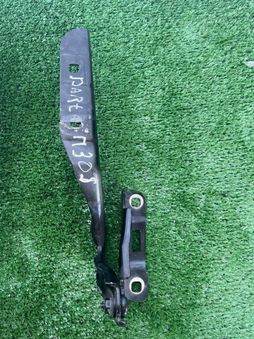 68082131AA CHRYSLER Петля капота левая купить в Хмельницкий