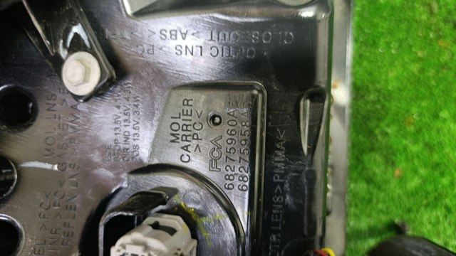 CHRYSLER 68275958AD Фонарь задний правый внешний в наличии Павлоград