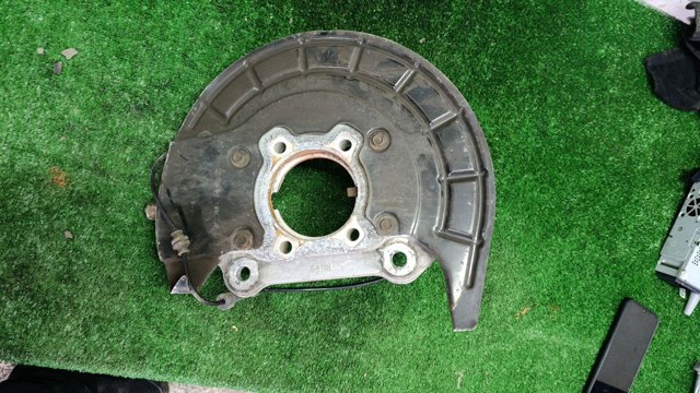 CHRYSLER 68305298AB Цапфа передняя правая в наличии Украина