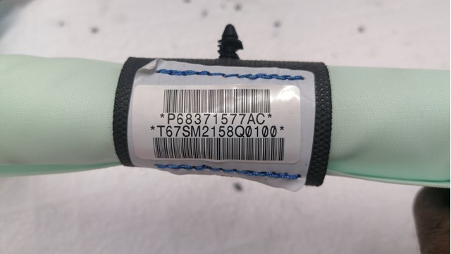 68371577AC CHRYSLER Шторка боковая, левая купить в Полтава