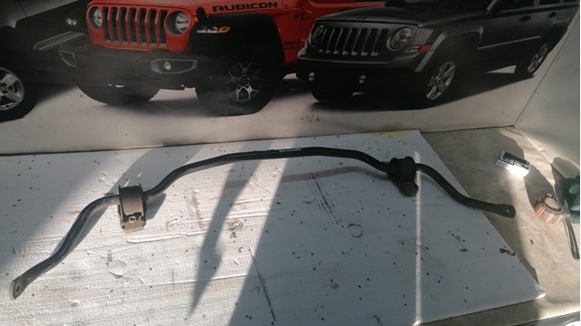 Стабилизатор передней устойчивости 68379797AA CHRYSLER