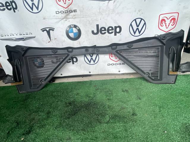 Водосток лобового стекла, жабо 6945584 BMW