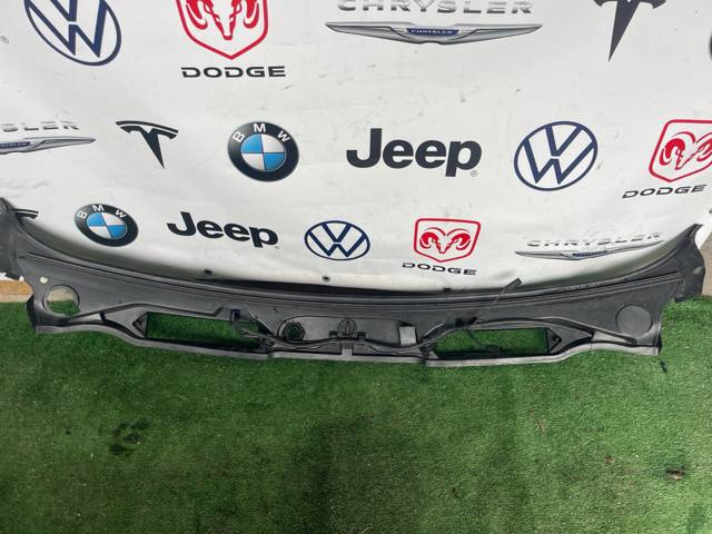Решетка стеклоочистителей 7180743 BMW