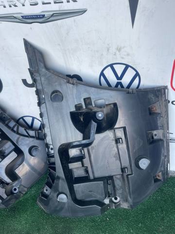 Кронштейн бампера заднего, правый 7184768 BMW