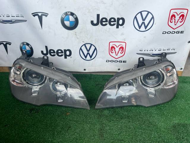 Фара передняя правая 7221894 BMW