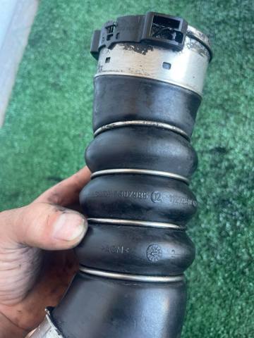 7807985 BMW Патрубок интеркулера купить в Николаев