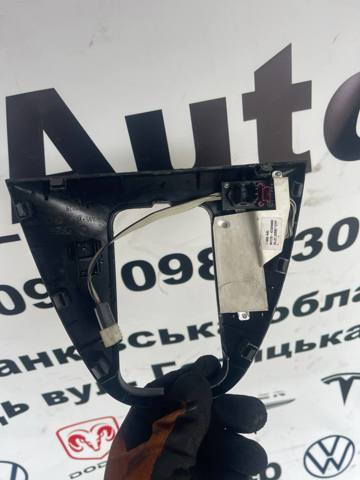 Накладка консоли рычага переключения передач АКПП 8408029 BMW