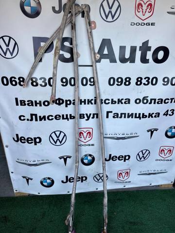 VAG 8E5880742 Шторка боковая, правая в наличии Киев