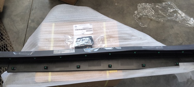 HYUNDAI 87752D7000CA Накладка (молдинг) порога наружная правая в наличии Павлоград