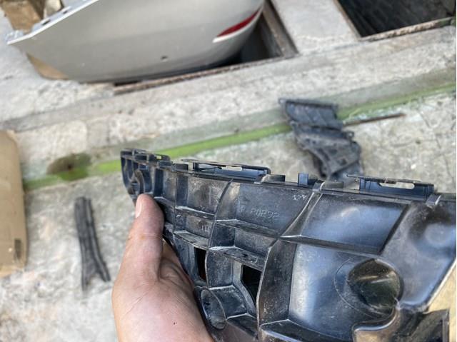521450E080 TOYOTA Кронштейн бампера переднего правый купить в Запорожье