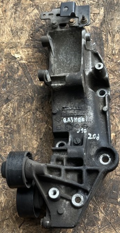 Кронштейн генератора 117103585R NISSAN