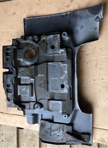 TOYOTA 1261127070 Крышка двигателя в наличии Кривой Рог