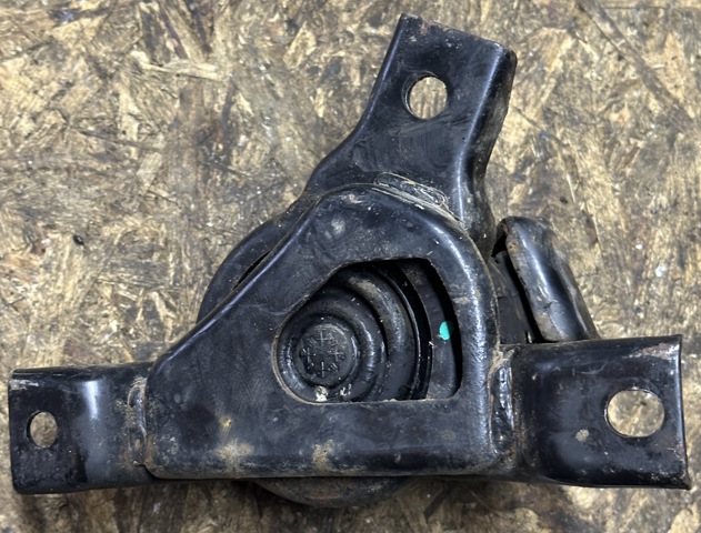 218101C120 HYUNDAI Правая подушка двигателя купить в Павлоград