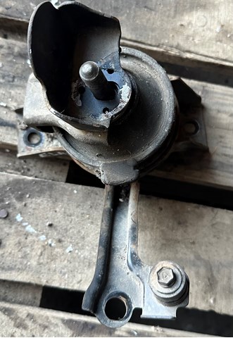 218102C200 HYUNDAI Подушка (опора) двигателя правая купить в Харьков