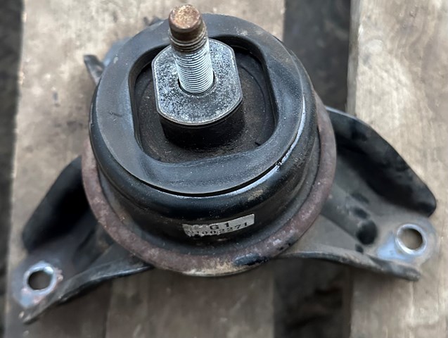 HYUNDAI 218102S000 Подушка (опора) двигателя правая в наличии Одесса