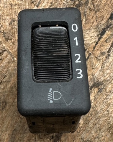 Кнопка корректора фар 251908H700 NISSAN