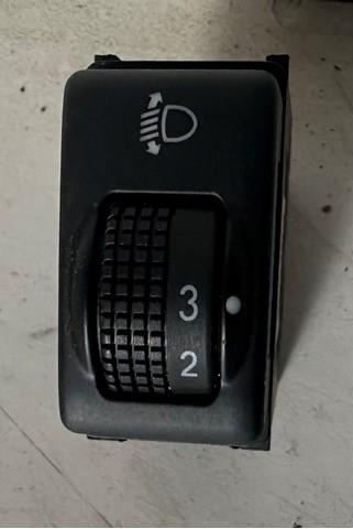 Кнопка (регулятор) корректора фар 25190JD00D NISSAN