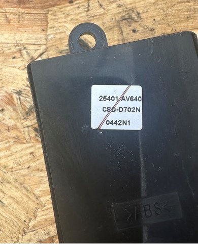 25401AV640 Кнопочный блок управления стеклоподъемником передний левый купить Киев