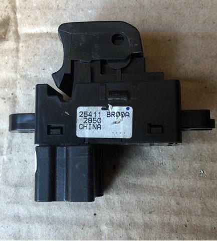 25411BR00A NISSAN Кнопка подъемника заднего стекла купить в Сумы