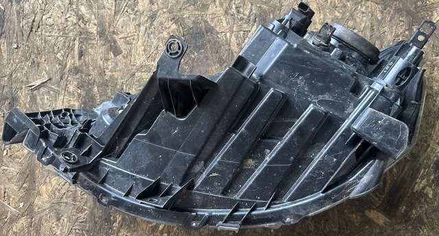 26010JX30A NISSAN Правая фара купить в Харьков