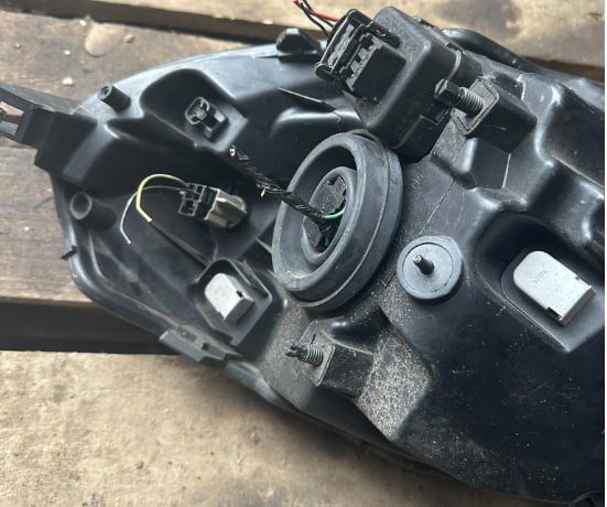 26060AX700 NISSAN Фара левая купить в Киев