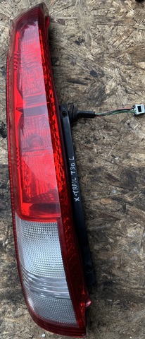 Левый стоп 265558H326 NISSAN