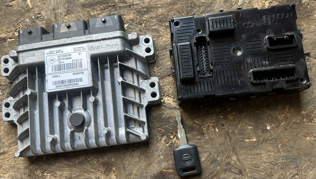 Блок управления комфортом 284B2JX52E NISSAN