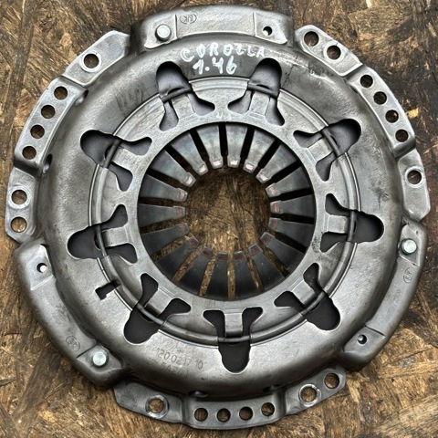 Нажимной диск сцепления 3121012280 TOYOTA
