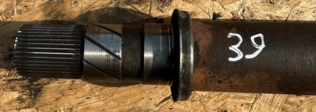 391004EB0A NISSAN Правая полуось купить в Украина