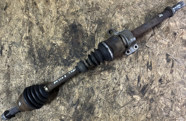 Полуось передняя, правая 39100BJ41A NISSAN